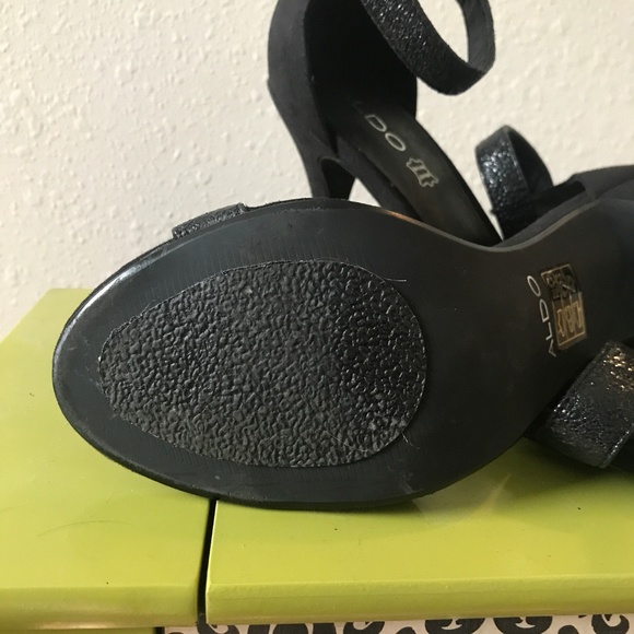 Black High Heels Size 10 - Picture 2 of 3